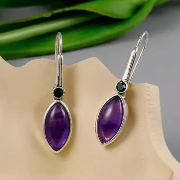 NEW Elegant Silver and Purple Drop Earrings - Picture 3 of 5